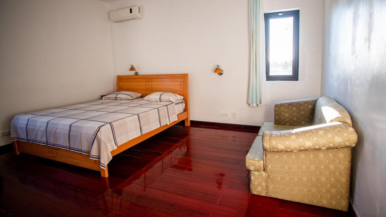 Villa Angelou - Sunlit Beach Getaway With Pool And Wifi Belle Mare Luaran gambar